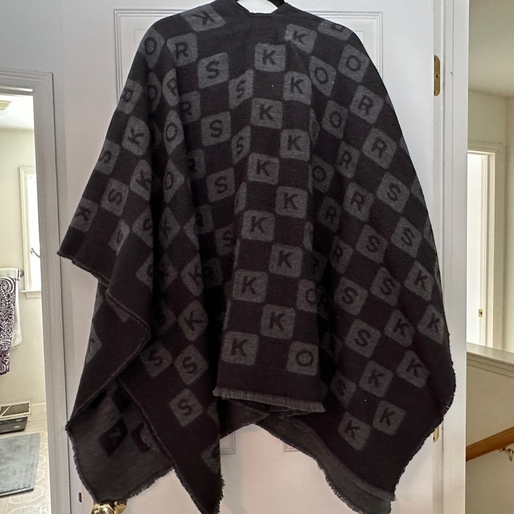 Michael Kors Dark Gray Knit Poncho- OS - Picture 3 of 3